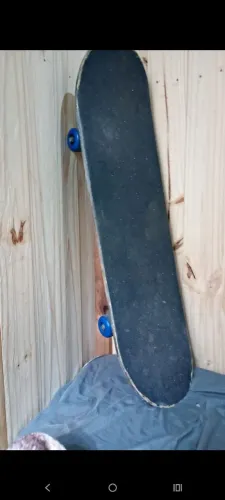 Vendo skate valor 150 reais chama no watts *