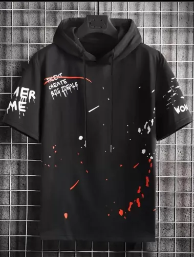 Camisa masculina com capuz estampada
