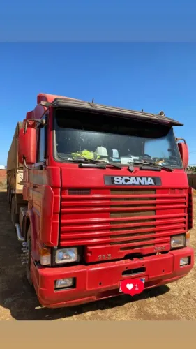 Vendo Scania 113 engatado no Bitrem