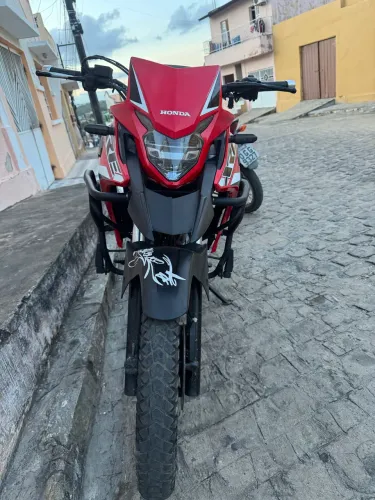 XRE300 RALLY. A MAIS NOVA DO BRASIL ?! MOTO COM BASTANTE ACESSÓRIOS