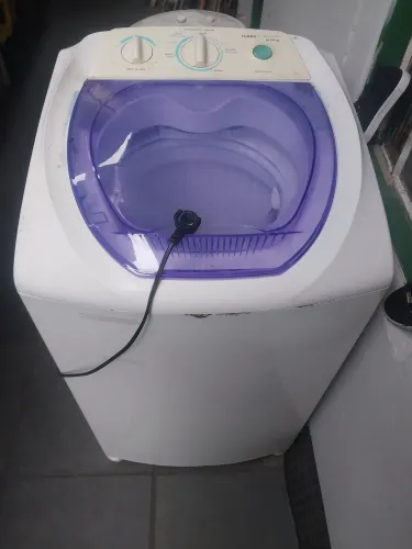 Máquina de Lavar roupas 150,00