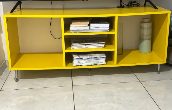 Rack amarelo