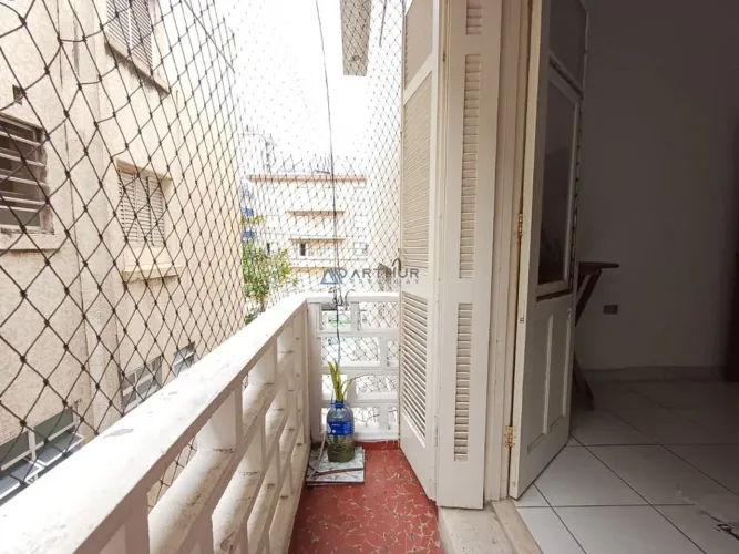Apartamento de locação em Praia Grande mobiliado no Canto do Forte 80m da praia