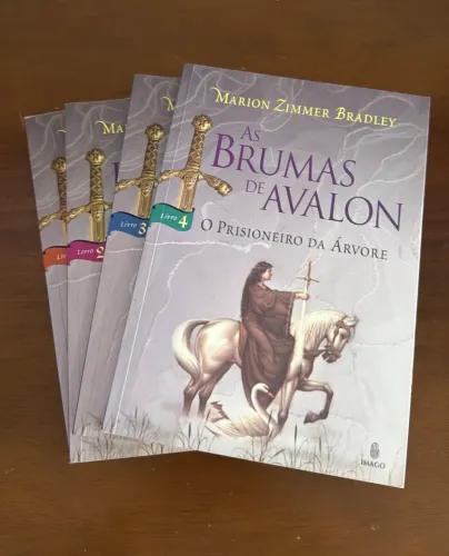 Série As Brumas de Avalon