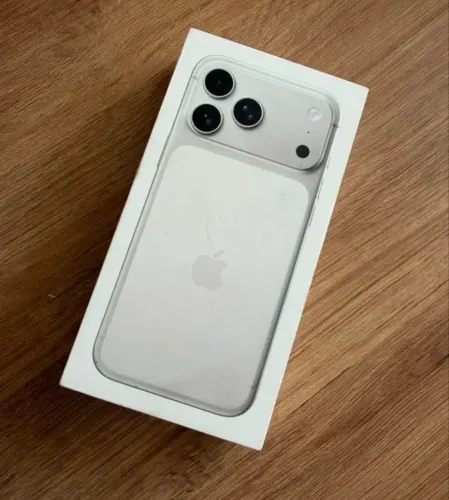 IPHONE 17 PRO MAX