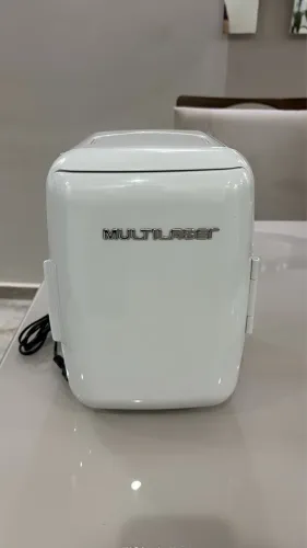 Vendo geladeira mini Multilaser