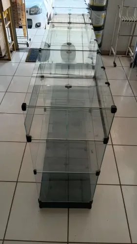Vendo balcão vitrine, vidros temper 2 unidades 2.44 X 0.40 X 1.03 altura.