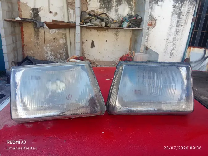 Par de faróis originais Cibie Escort 1984/1986