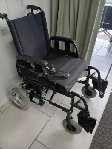 Cadeira de rodas motorizada ortobras