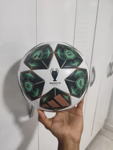 Bola de Futebol de Campo adidas UCL League FIFA Quality