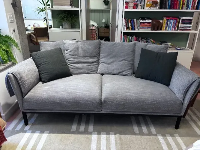 Sofá Hug Líder Interiores | 237 cm | Excelente Estado