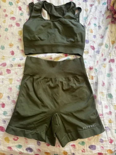Conjunto de academia romance