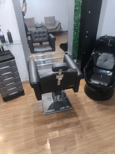 Cadeira De Barbeiro / Salão Reclinável Hidráulica Marri