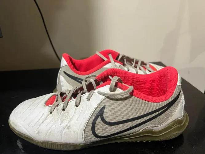 Tênis futsal nike tiempo