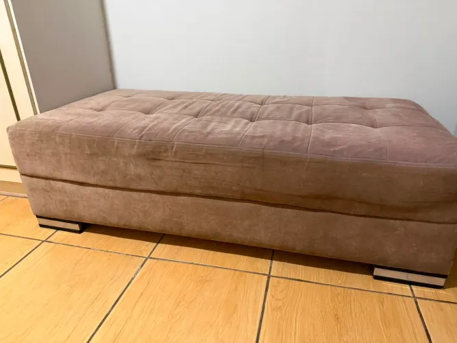 Puff pé de cama (recamier)