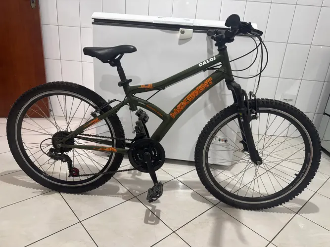 Bicicleta caloi aro 24 (juvenil)