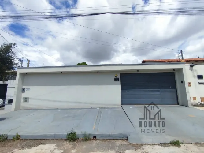 Casa Térrea à Venda no Residencial Flamingo 4 Quartos, Suíte e 4 Vagas