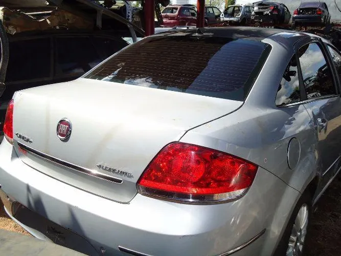Peças usadas Fiat Linea 2010 1.9 Flex 16V 132cv Aut