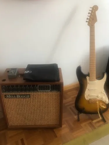 Fender Stratocaster 50th Anniversary American Deluxe (2004) - Edição Comemorativa