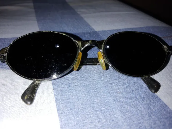 Vendo armações de óculos.