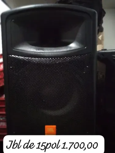 Caixa jbl de 15polegadas 