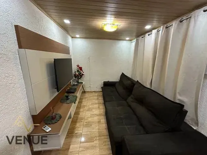 Casa com 2 dormitórios a venda região do Limoeiro e São Carlos - São Paulo SP