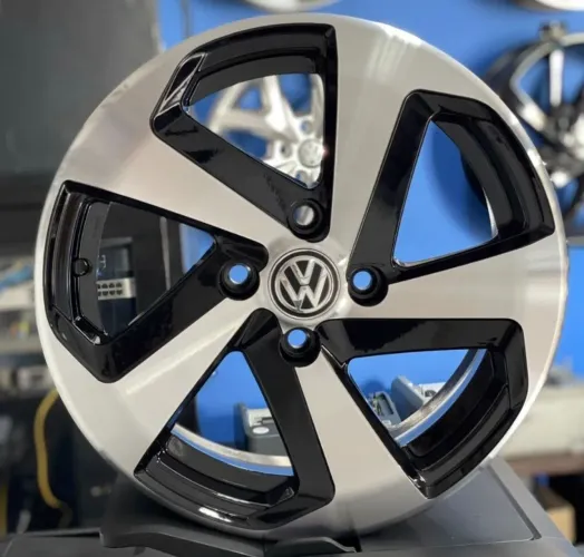Rodas do Golf aro15 novas em até 10x de R$256,00 no cartão de crédito