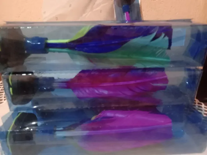 1 Brinquedos de penas coloridas para crianças
