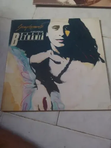 Álbum duplo Maria Bethânia com 24 músicas