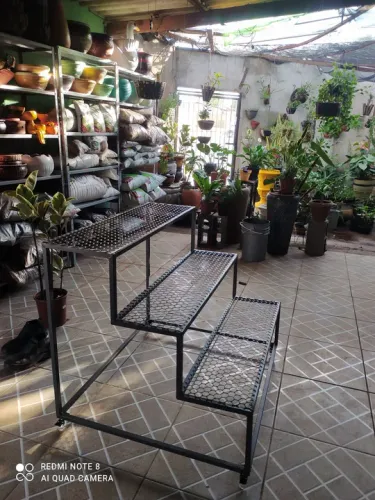 Venda e fabricação de Suporte para Plantas em Metal - 3 Andares