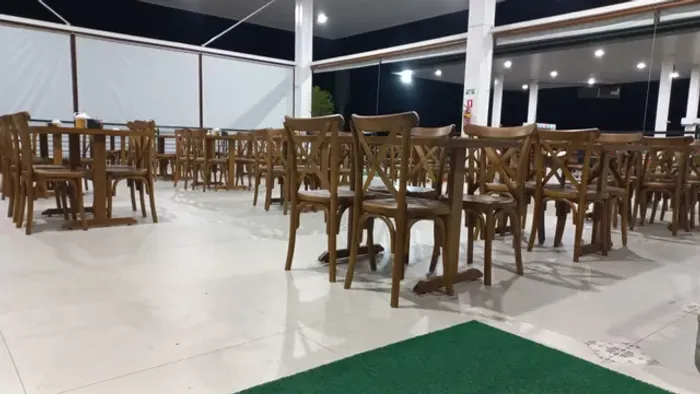  (2.000 jogo com 4 x )CADEIRA PARIS BARATO PRA RESTAURANTE (LEIA O ANÚNCIO)