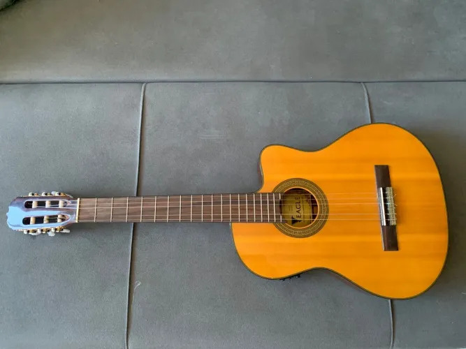 Violão Clássico Eagle Elétrico