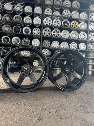 Rodas aro 18 TE37 preta