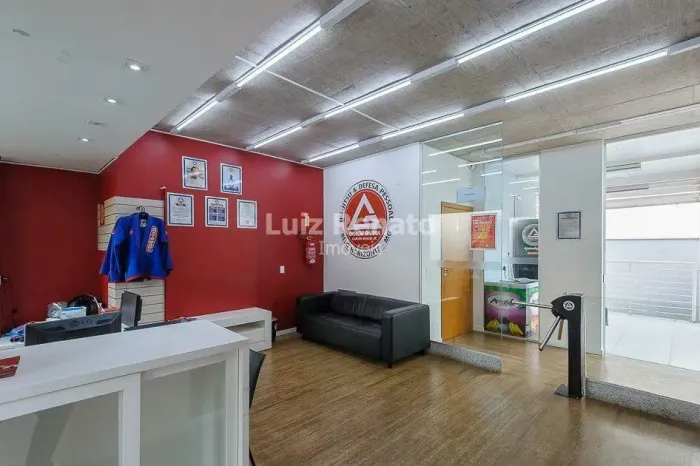 Sala à venda no bairro Santa Lúcia