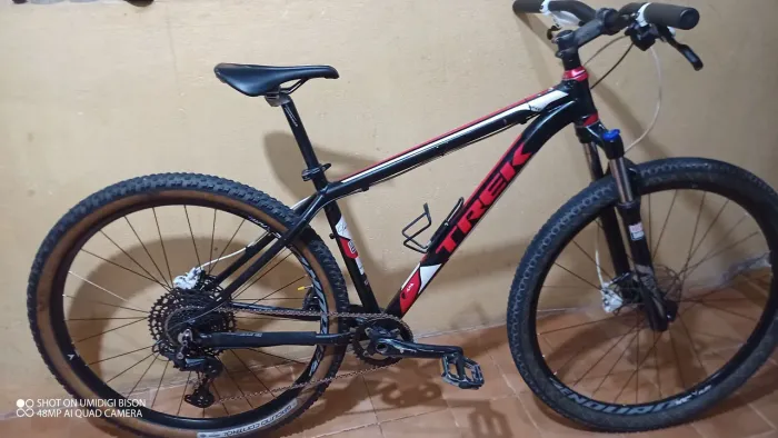 Bicicleta Trek aro 29 