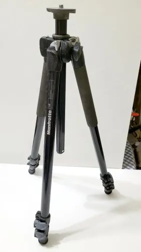 Tripé Manfrotto MT294A3 usado