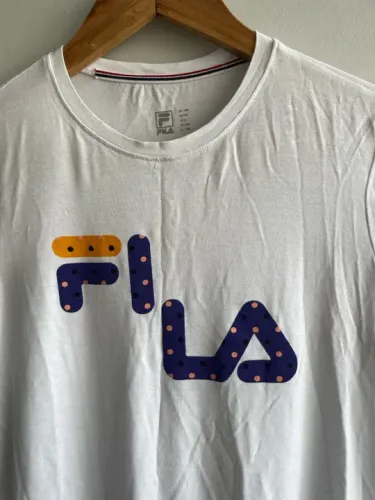 Camiseta infantil FILA tamanho G