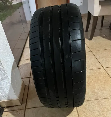 1 pneu novo michelin pilot super Sport 265/35Zr20