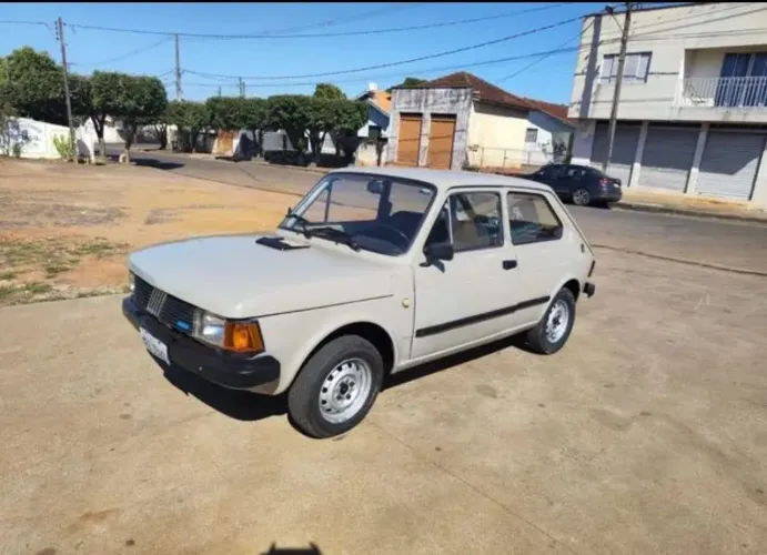 Fiat 147 1986 2 Dono Carro procedência.