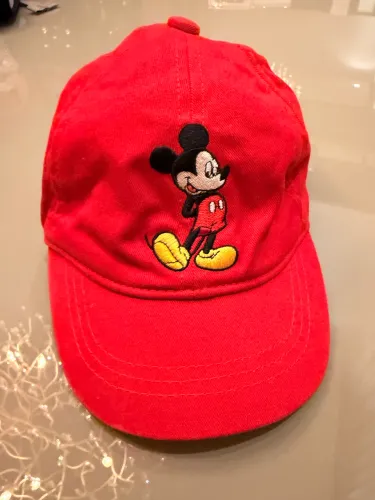 Boné Gap Disney Mickey vermelho 