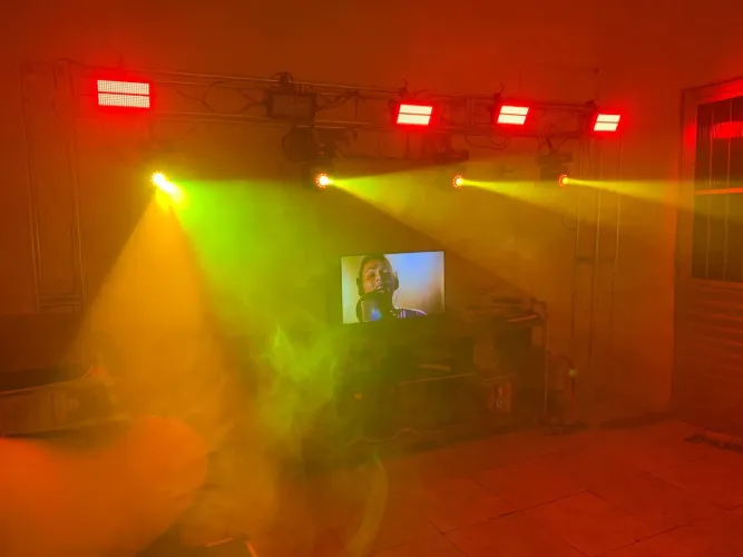 Iluminação para pequenos eventos 