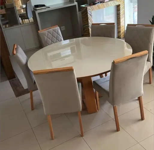 Mesa de jantar redonda 150x150 toda em madeira maciça