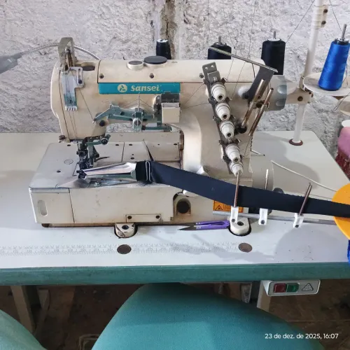 Vendo máquina Galoneira