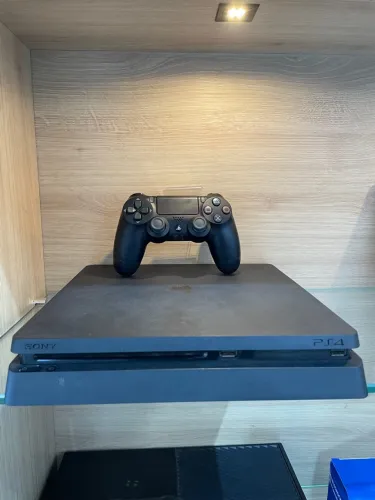 PS4 Slim 1TB - Até 12x sem juros, Loja Física