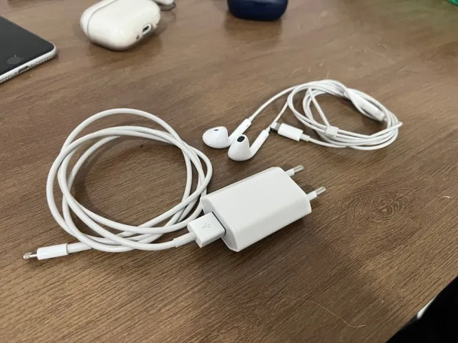 KIT Carregador Apple 5v + EarPods Originais