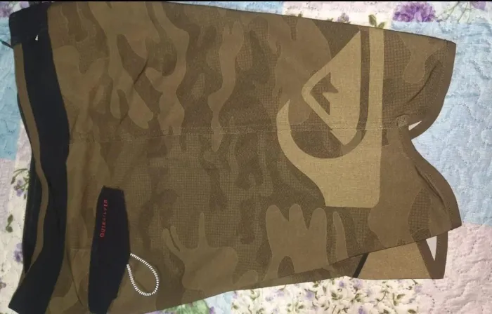 Bermuda quicksilver especial  limited camuflada de coleção 