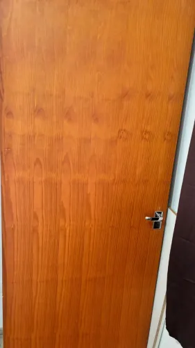 Porta de Madeira Usada 80x210 cm + Batente