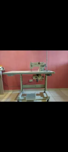 Vende -se Máquina de Costura Singer 20U