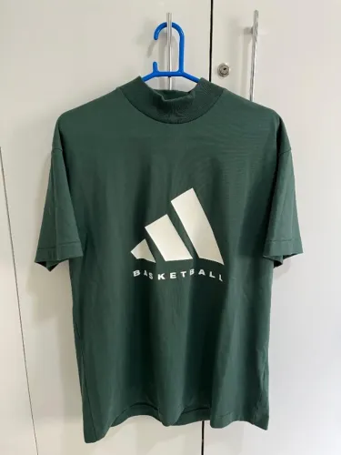Camiseta Adidas Basketball 001