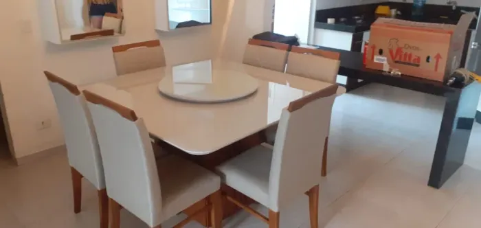 Mesa de Jantar Elegante com 6 Cadeiras
